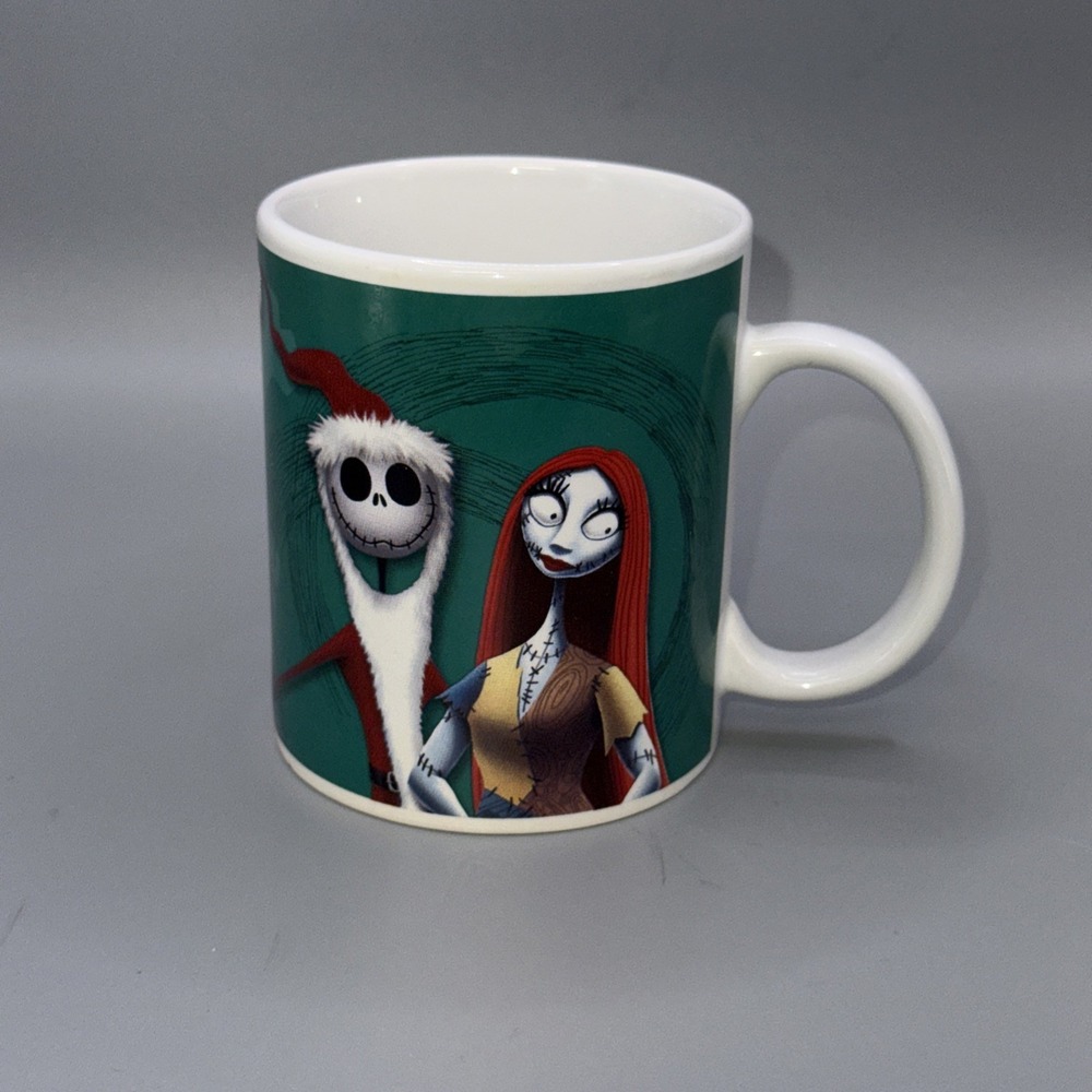 DISNEY'S NIGHTMARE BEFORE CHRISTMAS‎ GREEN BACKGROUND COFFEE TEA CERAMIC MUG